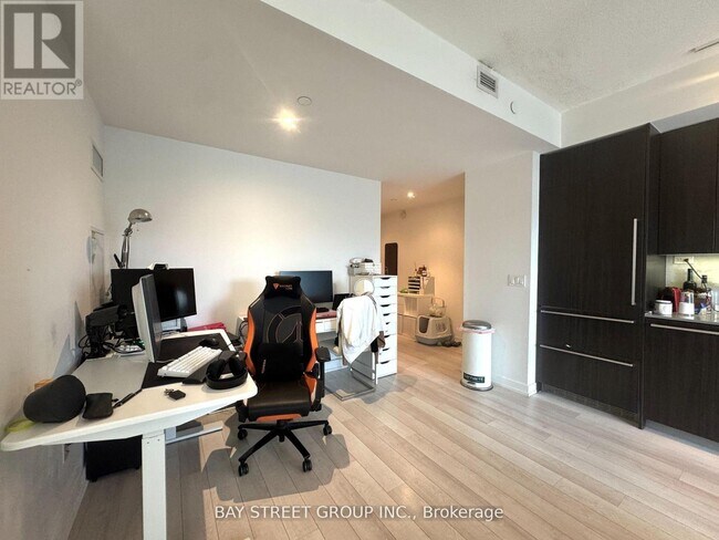 Photo - 117 McMahon Dr Unit 311