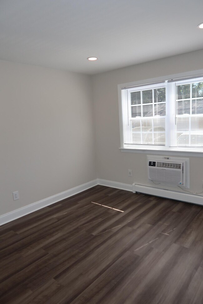 Strathmore Gardens Apartments