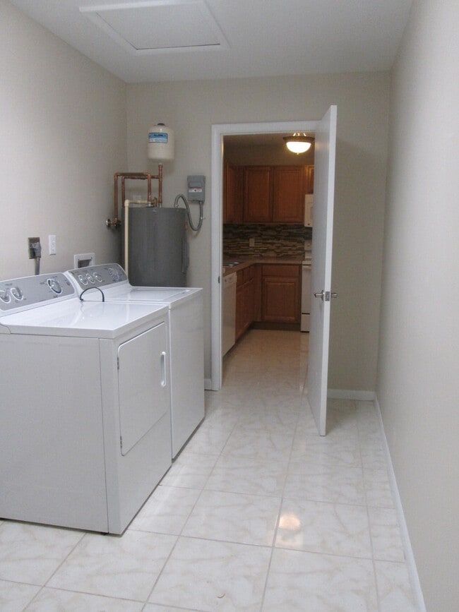 Photo - 2457 Pinecrest Ct