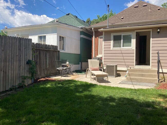 Building Photo - Charming 2BR house, fenced yards, exposed brick, open feel, great location! (Hooker)