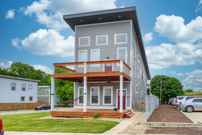 Photo - 1129 Cottage Ave