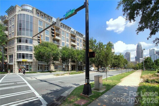 Photo - 718 W Trade St Unit 806