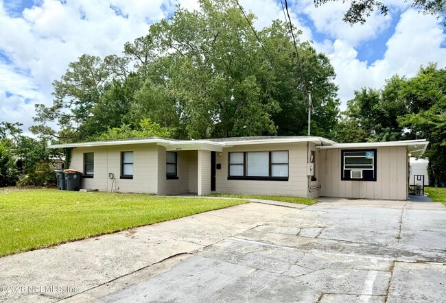 Building Photo - 5415 Lori Dr S