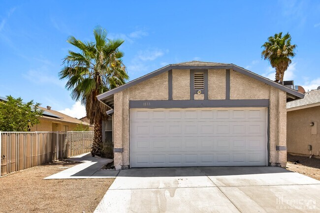 Building Photo - 1833 Ridgefield Dr Rental
