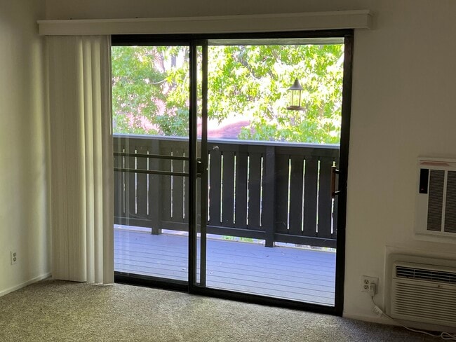 Balcony #1 - 1493 Marchbanks Dr Unit #4