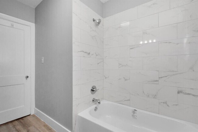 Photo - 2347 Sheridan St