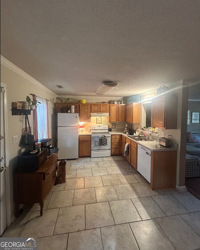 Photo - 215 Hodgson Dr