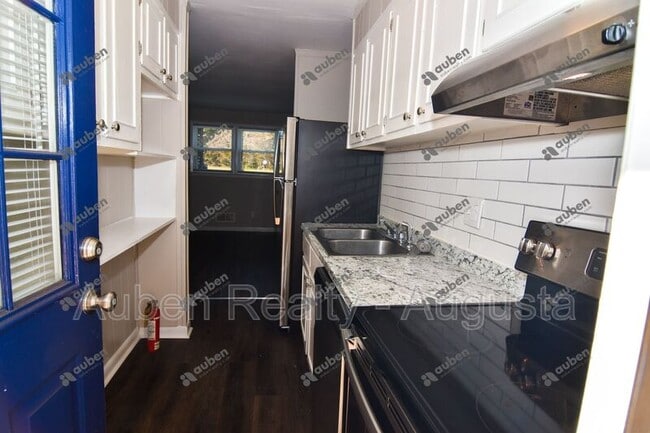 Photo - 1602 Johns Rd
