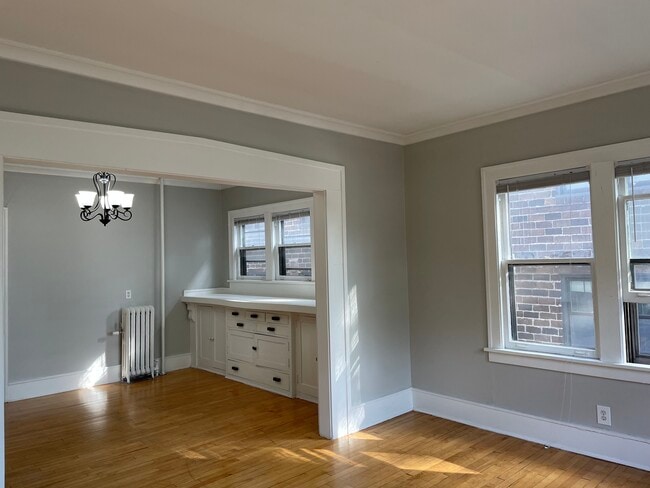 Building Photo - 222 Otis Avenue Unit 7