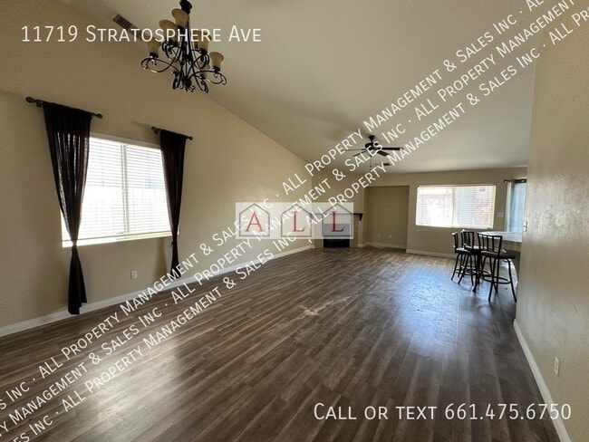 Photo - 11719 Stratosphere Ave