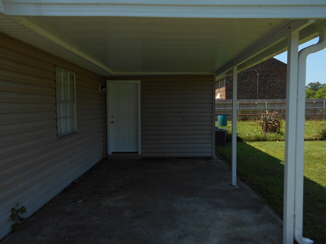 Photo - 1203 W 1st St Unit B
