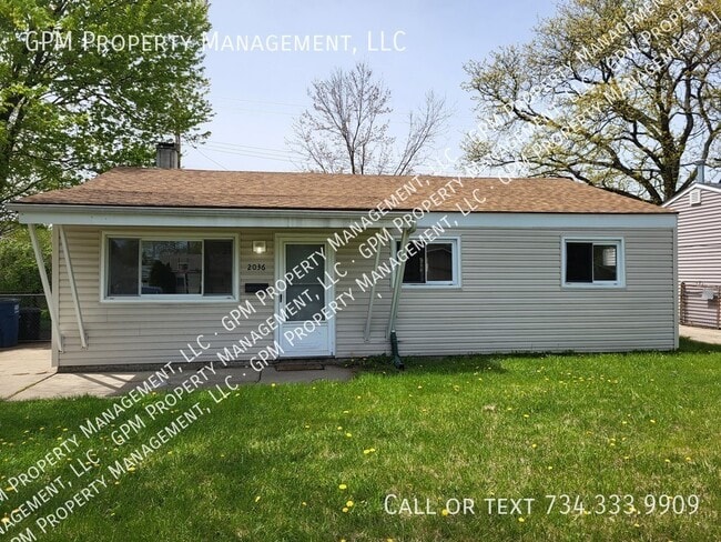 Photo - 2036 Alberta St