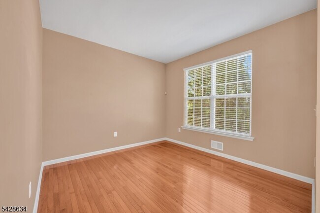 Photo - 31 Winding Hill Dr