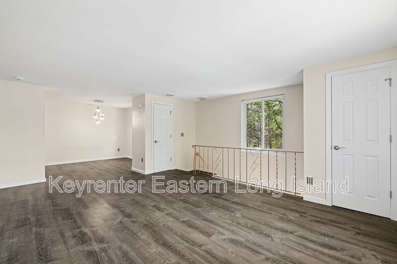 Photo - 104 Birchwood Rd