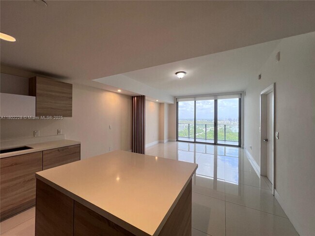 Photo - 16385 Biscayne Blvd Condo Unit 2103