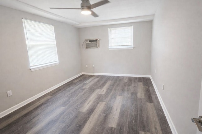 Photo - 2026 Move-In Special – $500 LEASE SIGNING BONUS!! Comfortable 2BR Condo with Easy Metro Access