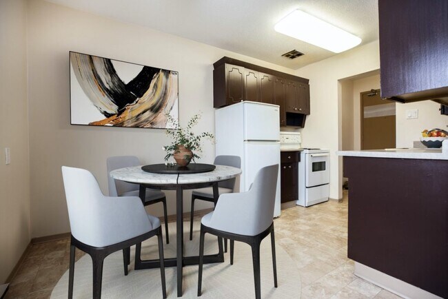 Photo - Emerald Gardens