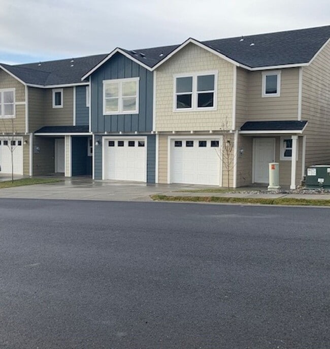 Building Photo - Whether you just want the extra room or ne... Rental
