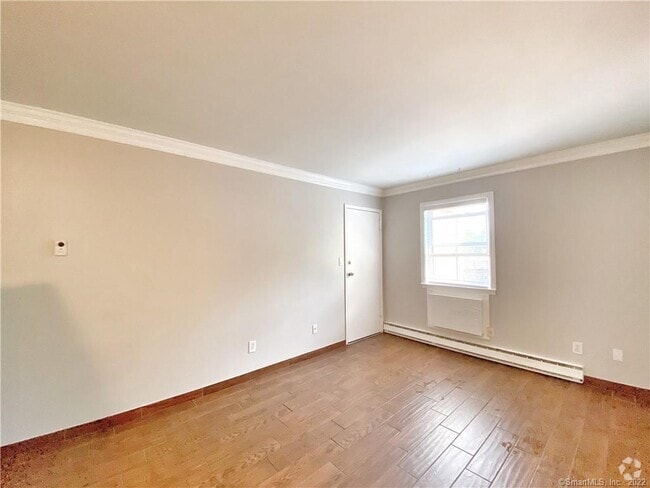 Building Photo - 25 Maple St Unit 4 Rental