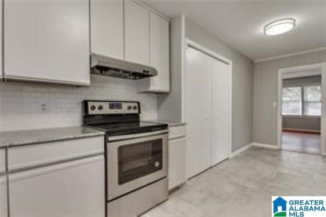 Photo - 410 32nd E Pl