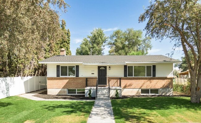 Building Photo - 315 Jackson St