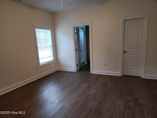 Photo - 613 Hobbs Dr