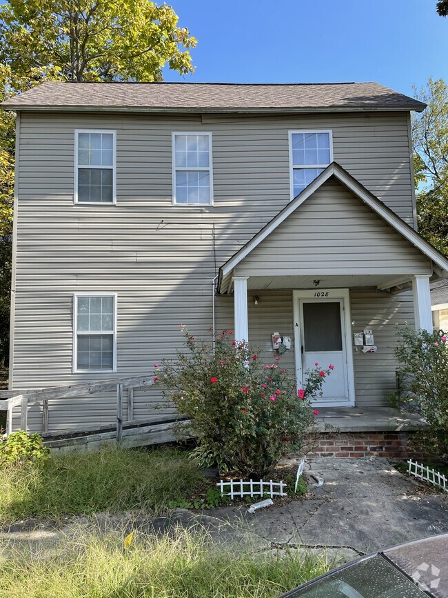 Building Photo - 1028 S 5th St Unit B Rental