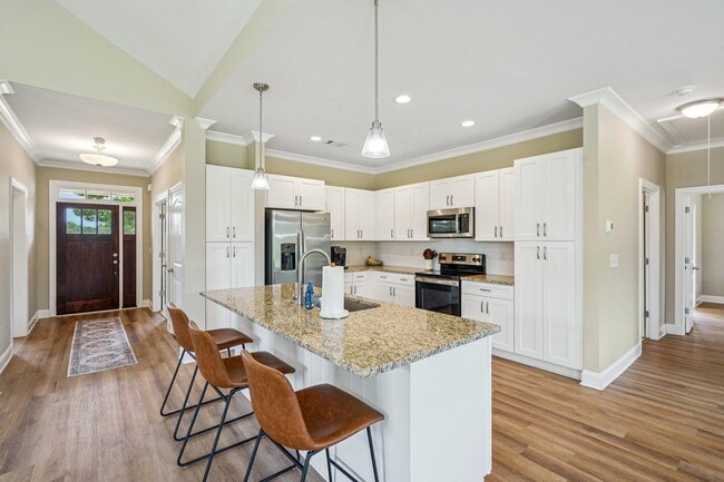 Photo - 202 Sage Ct