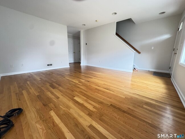 Photo - 17 Glenwood Ave Unidad A