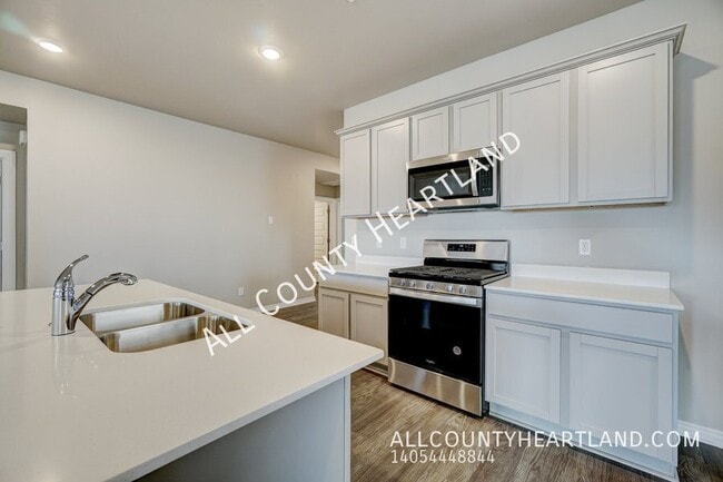 Photo - 10512 NW 26th St