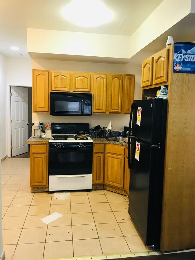 Photo - Gorgeous 6-Bedroom Townhouse One Block fro...