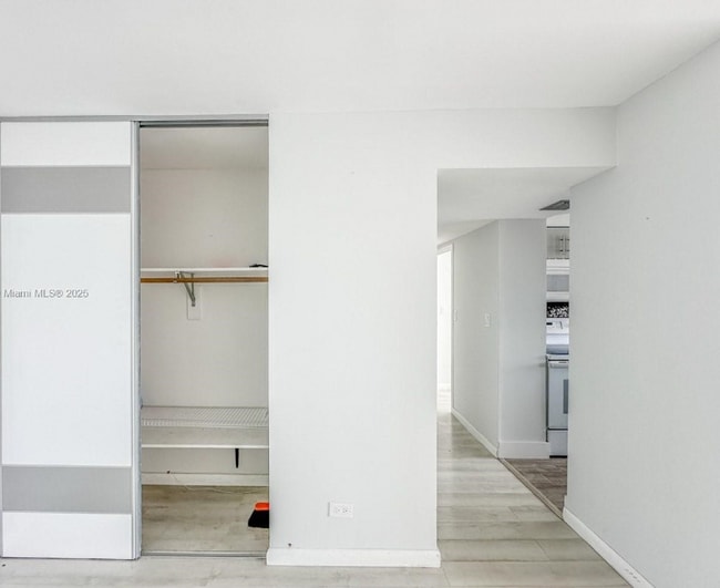 Photo - 250 174th St Unidad 1700N