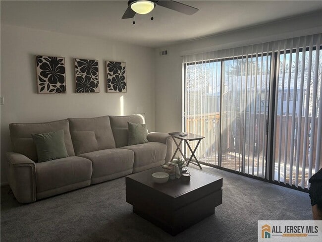 Photo - 802 Lindsey Ct