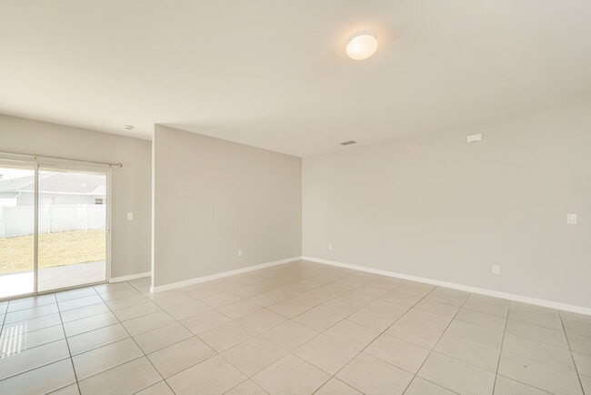 Photo - 714 SW 6th St