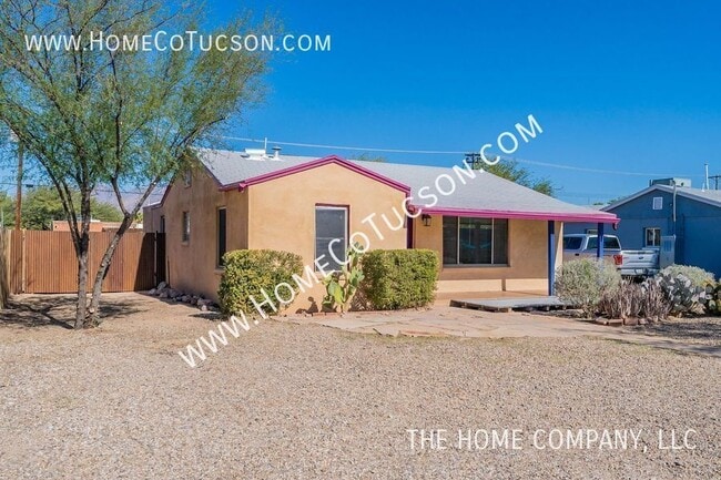 Photo - 3949 E 2nd St