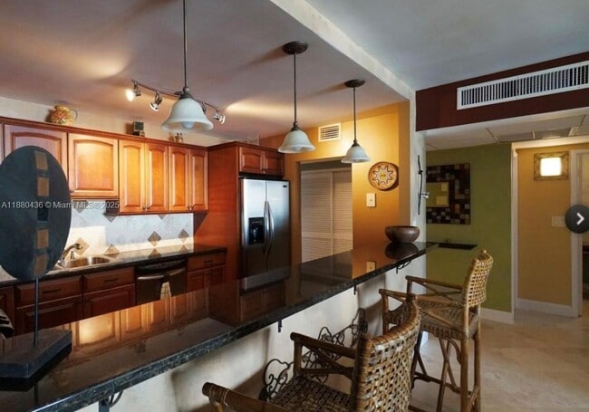 Photo - 19370 Collins Ave Unidad 1014