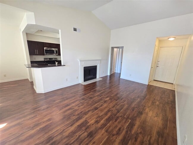 Photo - 6000 Shepherd Mountain Cove Unidad 1611
