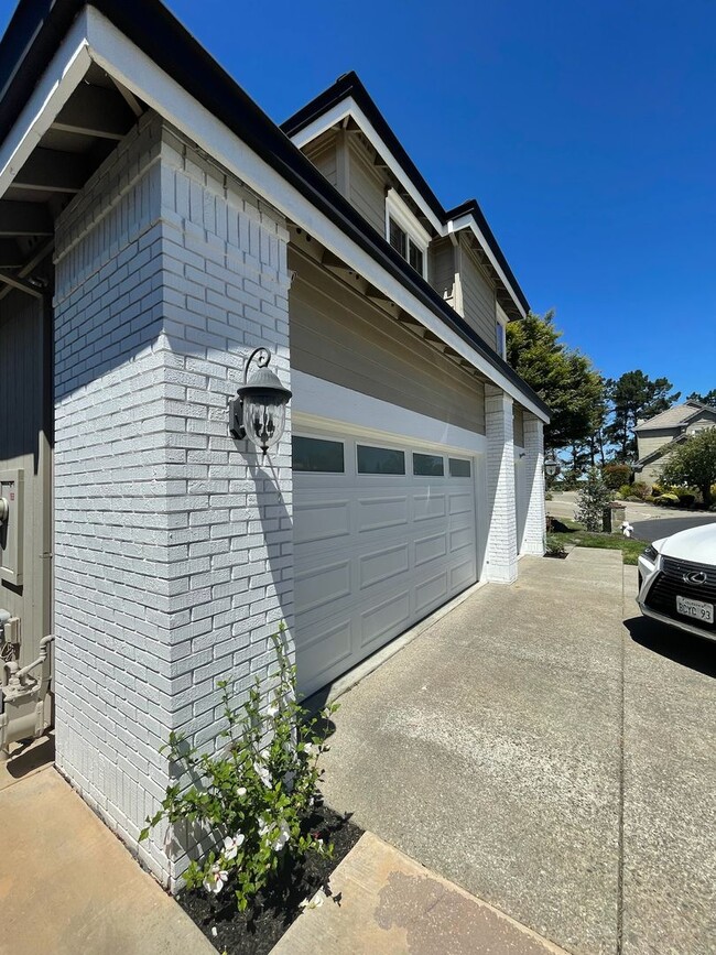 Photo - $6,950 - Canyon Lakes Luxury 4BR – Designer Upgrades, Wine Bar & Best Views in San Ramon