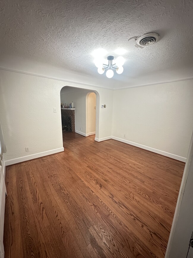 Photo - 475 E Bayview Blvd