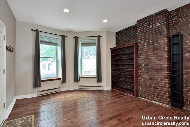 Building Photo - 383 Meridian St Rental