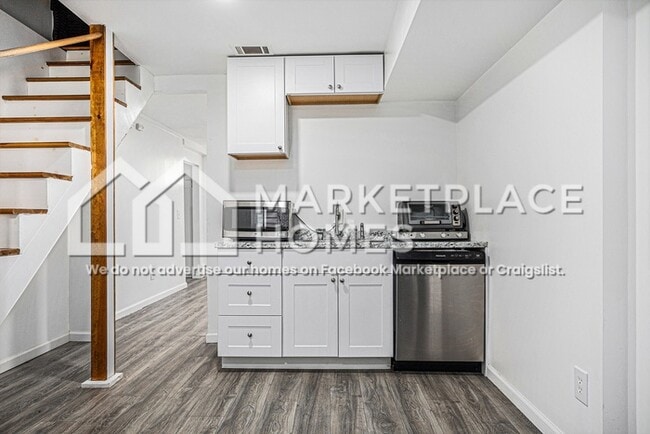 Photo - 23 Bisbee Ave SE