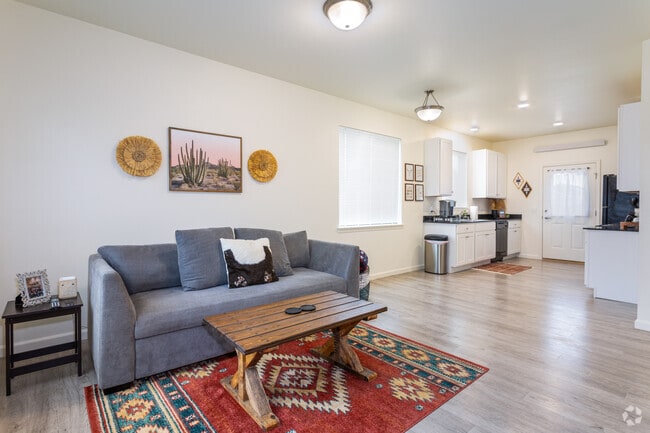 1BR, 1BA - 662SF