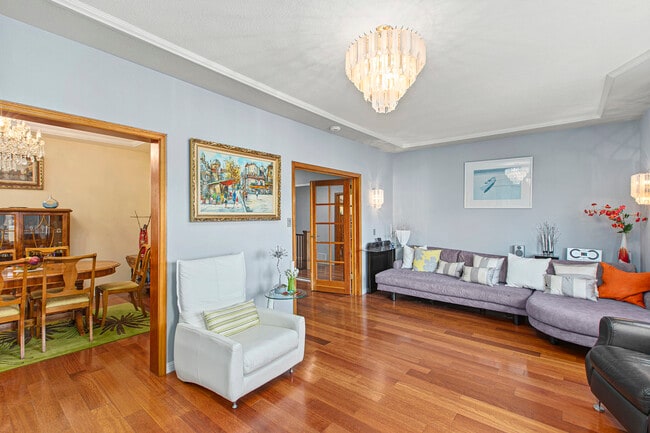 Photo - 548 25th Ave