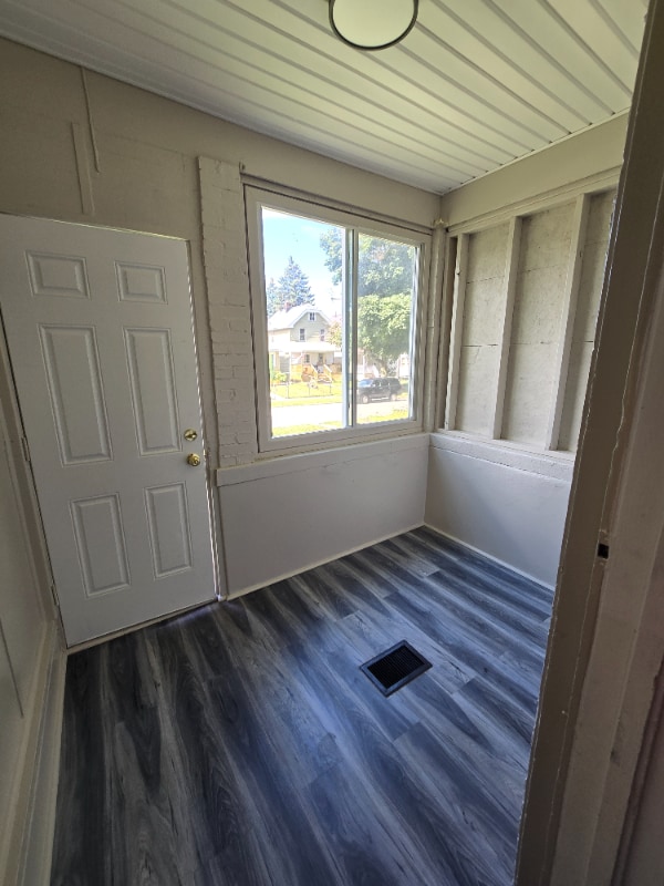 Photo - 1231 Rankine Ave