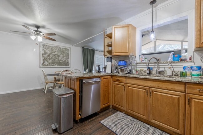 Photo - 4526 Lyceum Dr