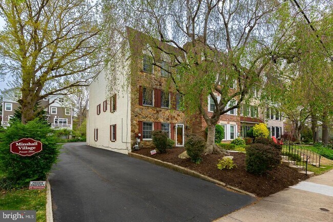 Photo - 107 Haldeman St