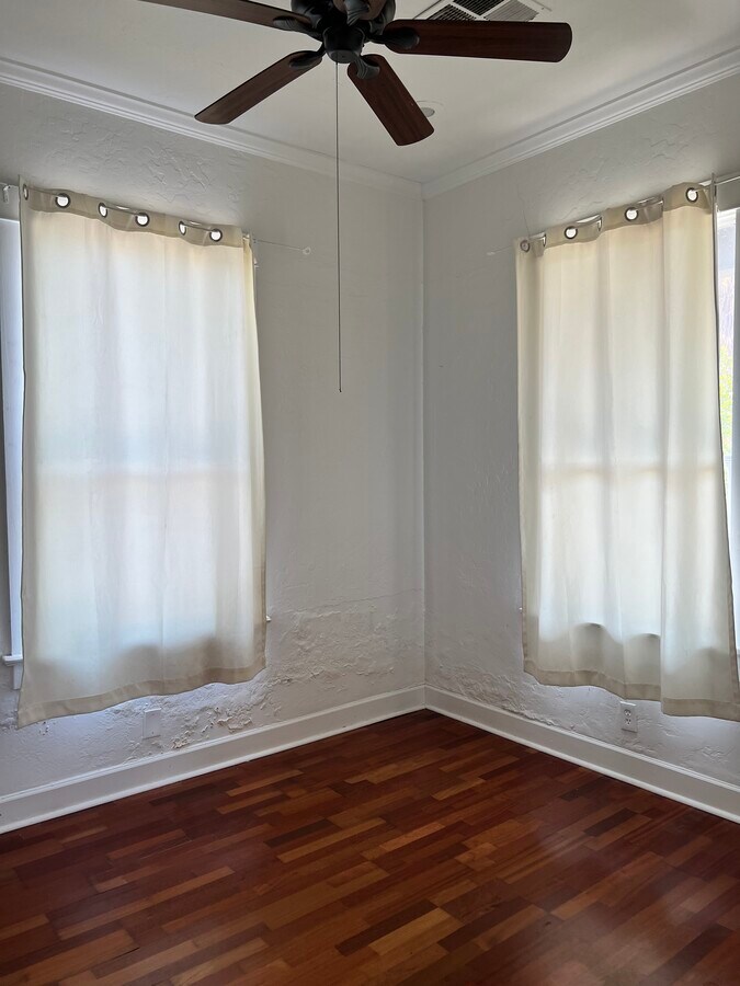 Photo - 720 N 9th Ave