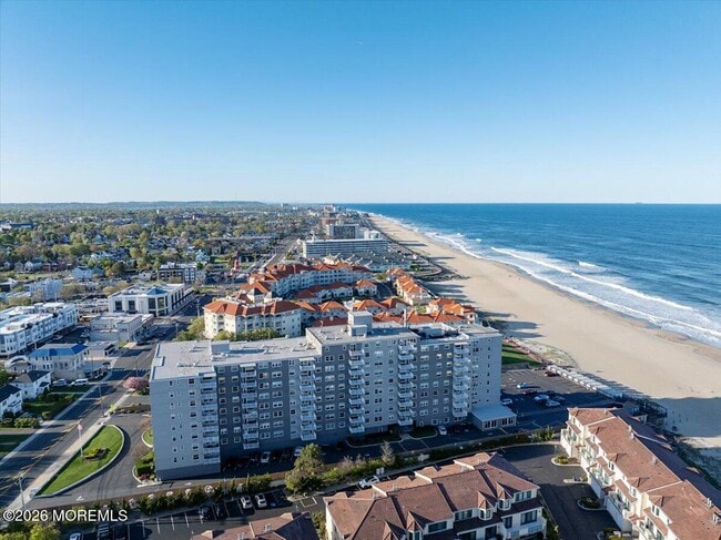 Building Photo - 675 Ocean Ave N Unit 3I