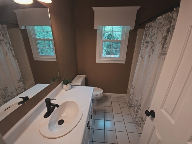 Photo - 120 Wendover Rd