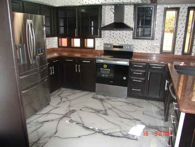 Photo - 931 E Morningstar Ln